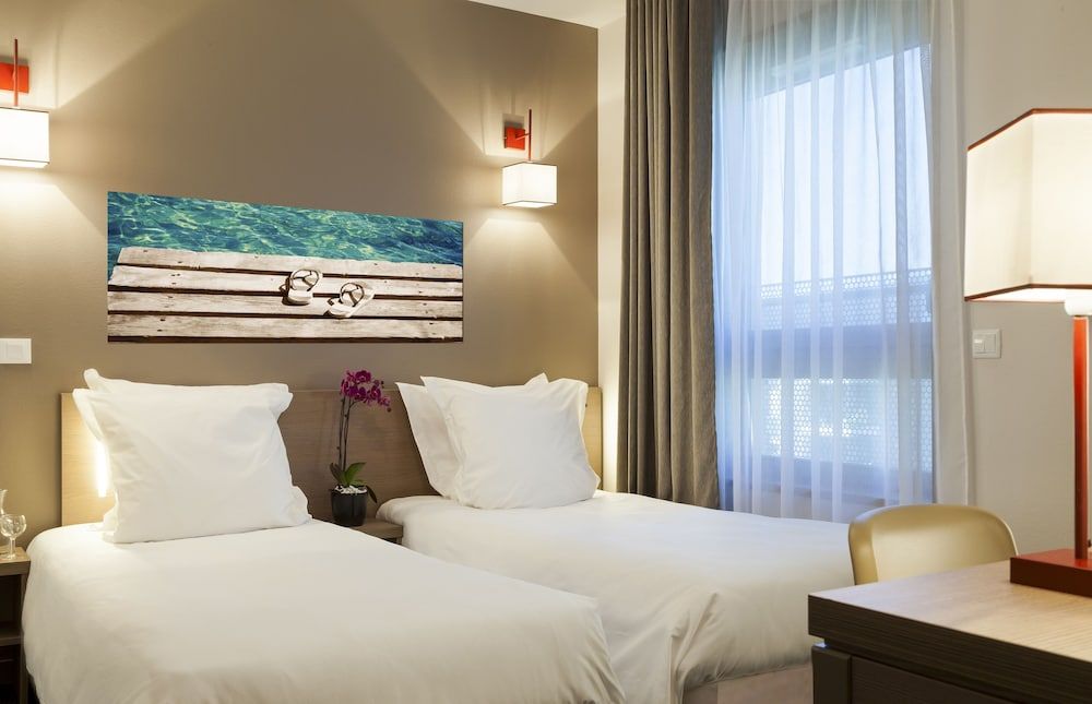 Nehô Suites Porte de Genève 3 estrelas em Annemasse