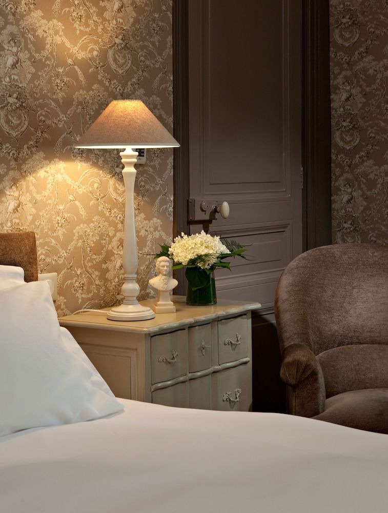 Hôtel Restaurant - Chateau de Lalande 2