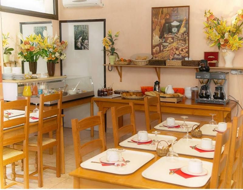 Brit Hotel Dak'Hotel 3