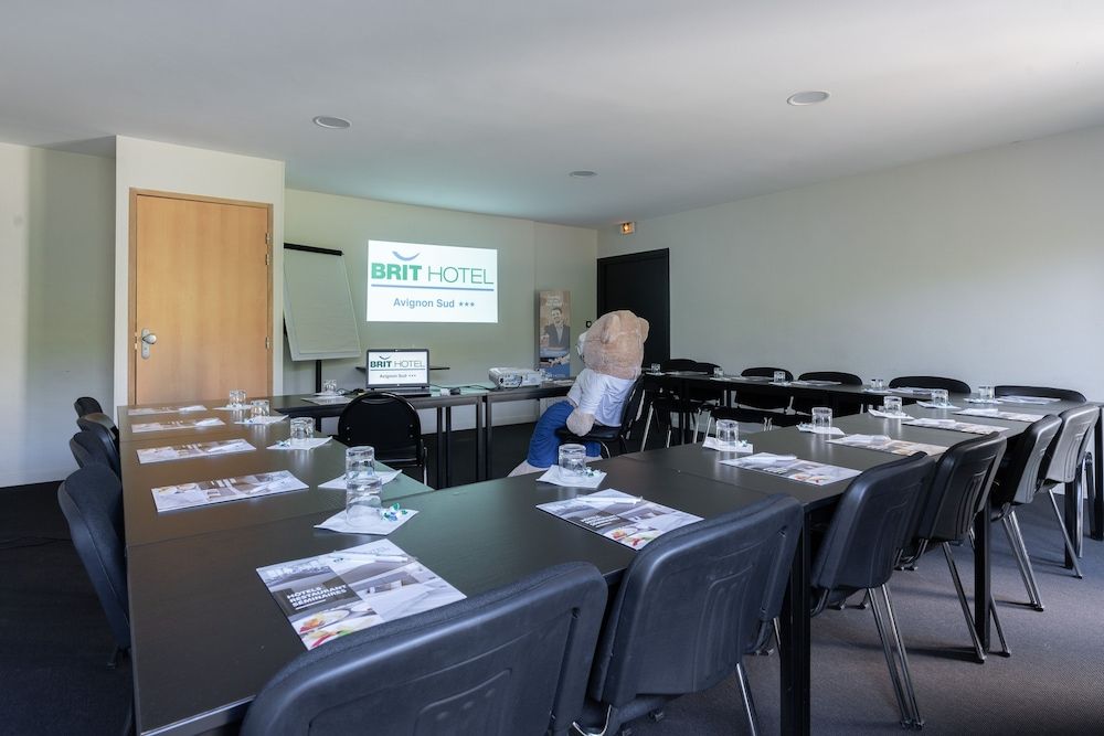 Brit Hotel Avignon Sud 3