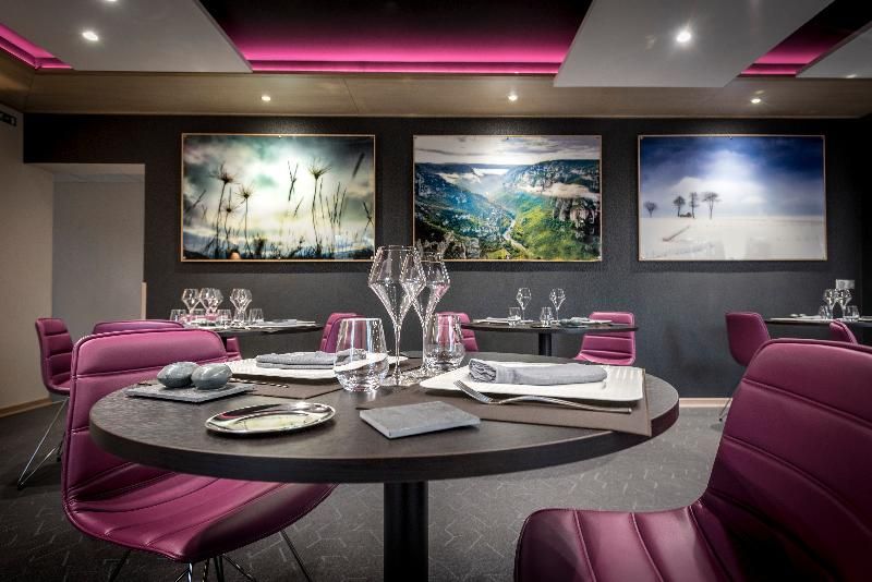 Logis Hôtel Les 2 Rives 3