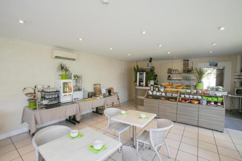 Logis Hôtel la Forestière Rest. l'Instant Gourmet 3 étoiles à Biscarrosse