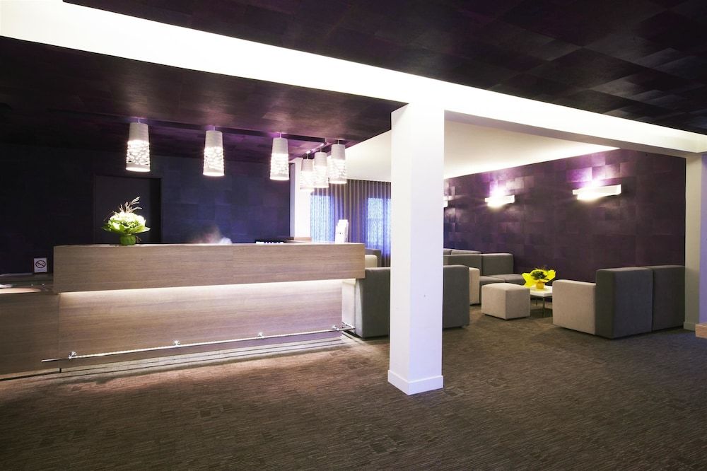 Kyriad Valence Nord 2