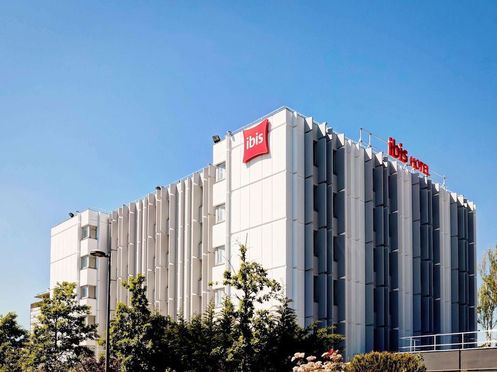 ibis Lyon Est Bron 3 estrelas em Bron