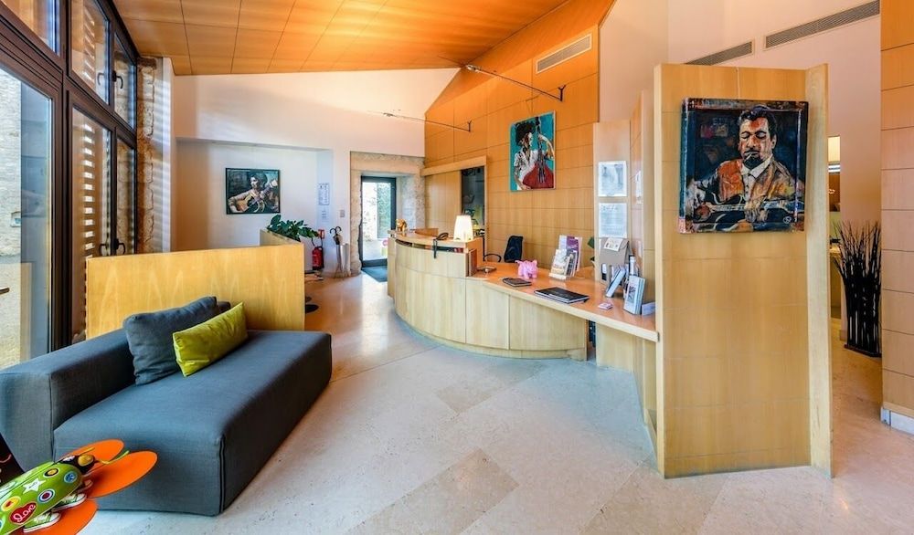 Chateau de Salettes 2