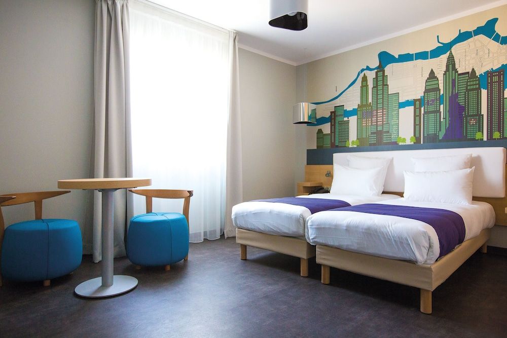 Appart'City Confort Lyon Cité Internationale 3 estrelas em Caluire-et-Cuire