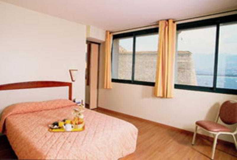 Belvedere 3 estrelas em Calvi