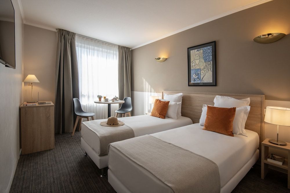 Le Cetai Cannes Beach Hotel 3