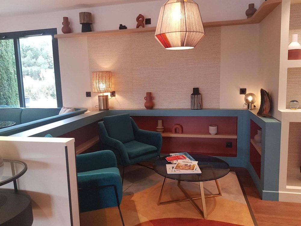 Kyriad Carcassonne Aéroport 2