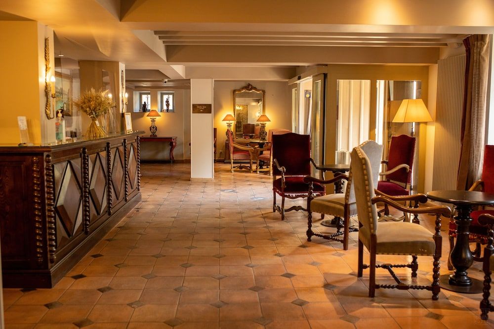 Hôtel Le Donjon - Coeur de la Cité Médiévale 3