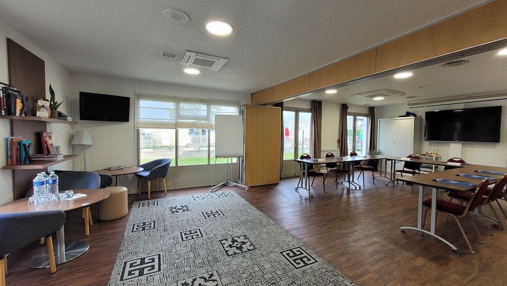 Campanile Chambery 2