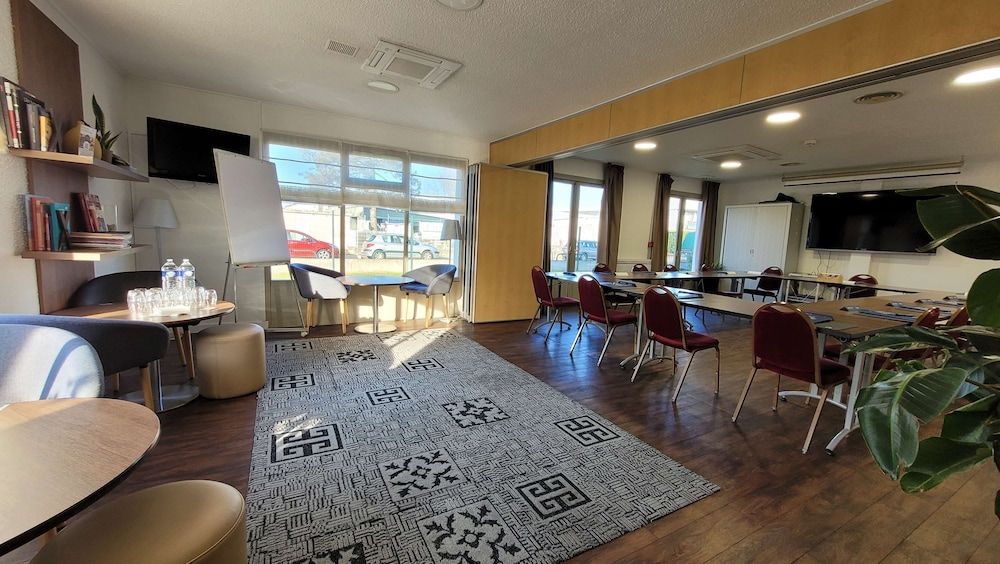 Campanile Chambery 3