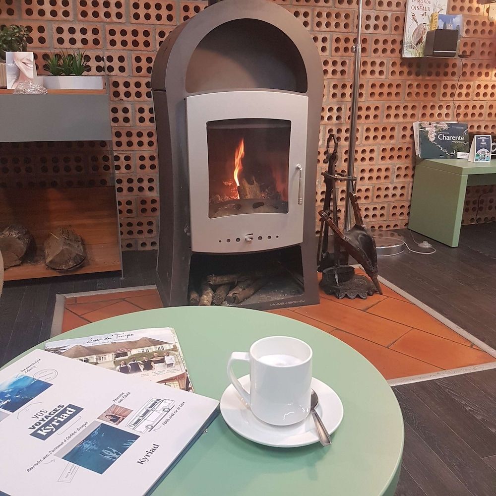 Kyriad Angoulême Nord Champniers - Hôtel & Résidence 2