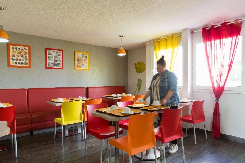 Kyriad Direct Chartres Est 2