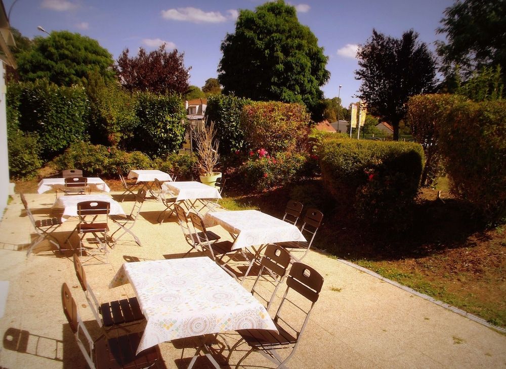 Kyriad Chantilly Sud - Luzarches 3