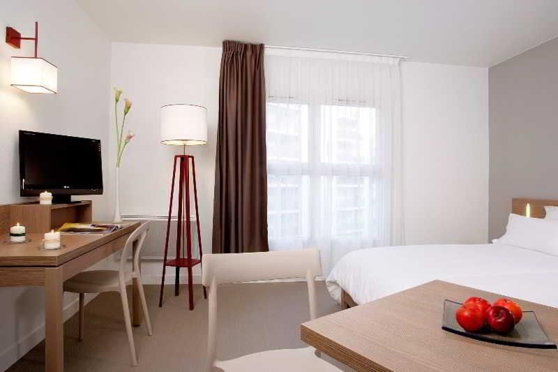 Appart'City Cherbourg Centre Por 3