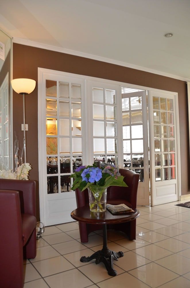 Brit Hotel Cherbourg Octeville 2