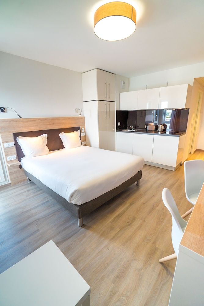 All Suites Appart Hotel Choisy Le Roi 3 estrelas em Choisy-le-Roi