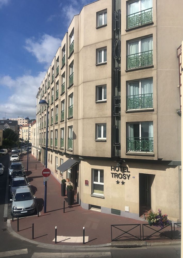 Hôtel du Trosy Clamart 2 étoiles à Clamart