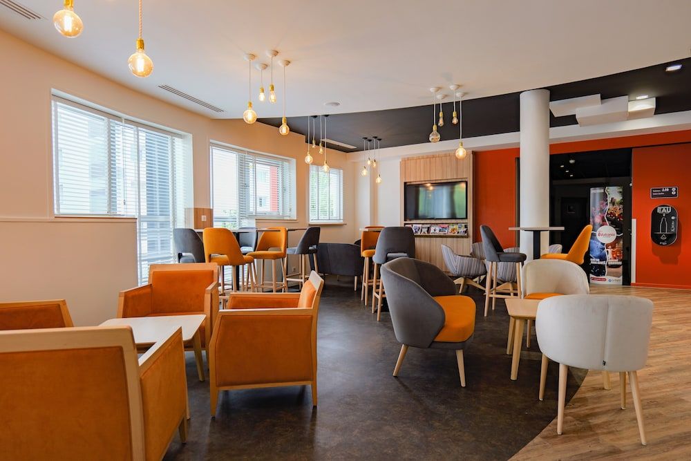 The Originals Boutique, Hôtel le Marmotel, Clermont-Ferrand 3