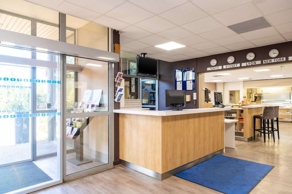 Comfort Hotel Aeroport Lyon St Exupery 3