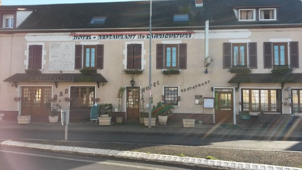Hôtel de L'Agriculture 3 stelle a Decize