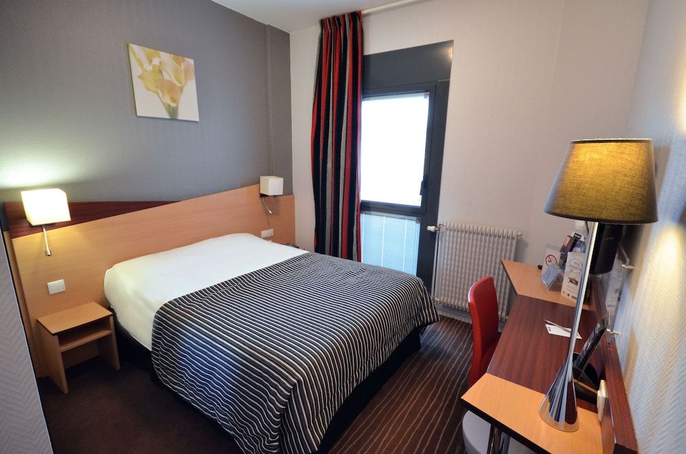 Hotel Kyriad Dijon - Gare 3