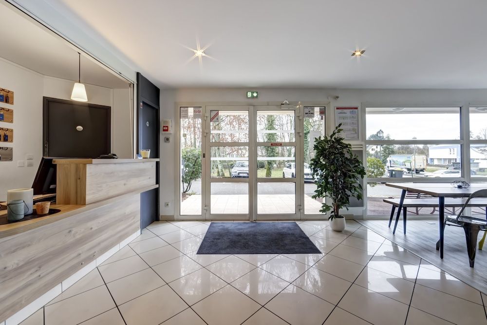 Comfort Aparthotel Divonne L'Oree du Parc 2