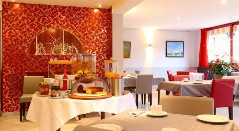 Logis Hôtel la Terrasse Fleurie 2