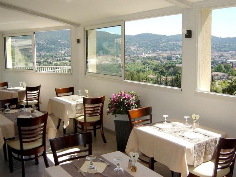 Logis Hotel Le Col De L'ange 2