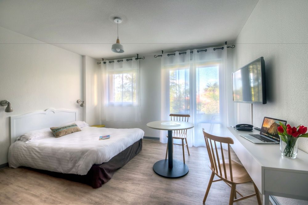 Zenitude Hôtel - Résidences Les Terrasses du Lac 3