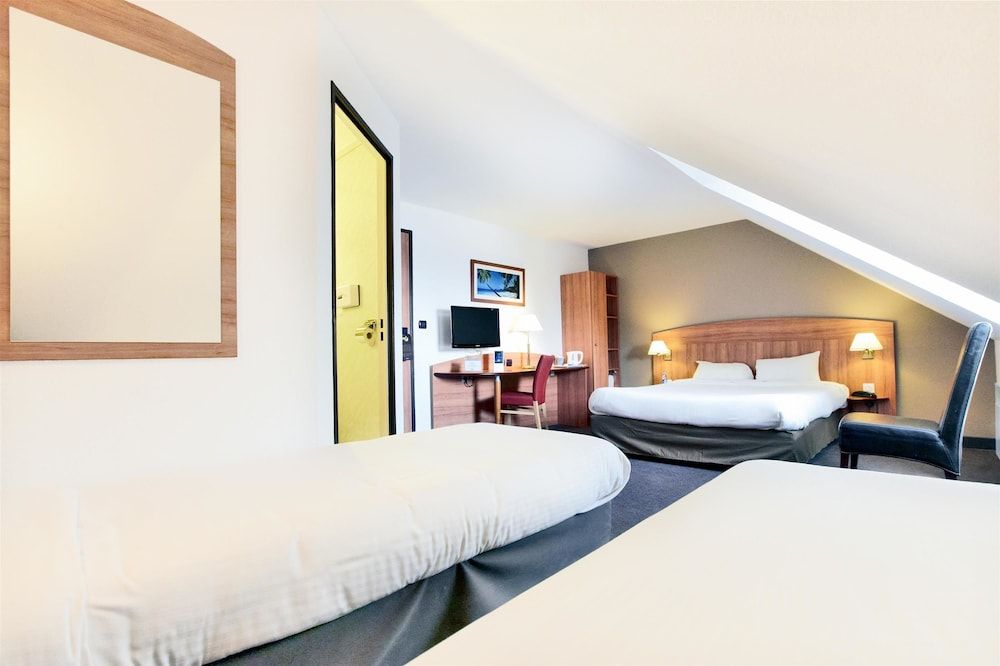 Comfort Hotel Evreux 3
