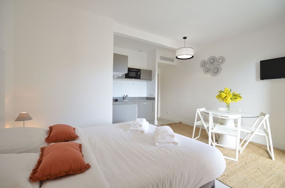 La Perle d'Eze Appart Hotel 3