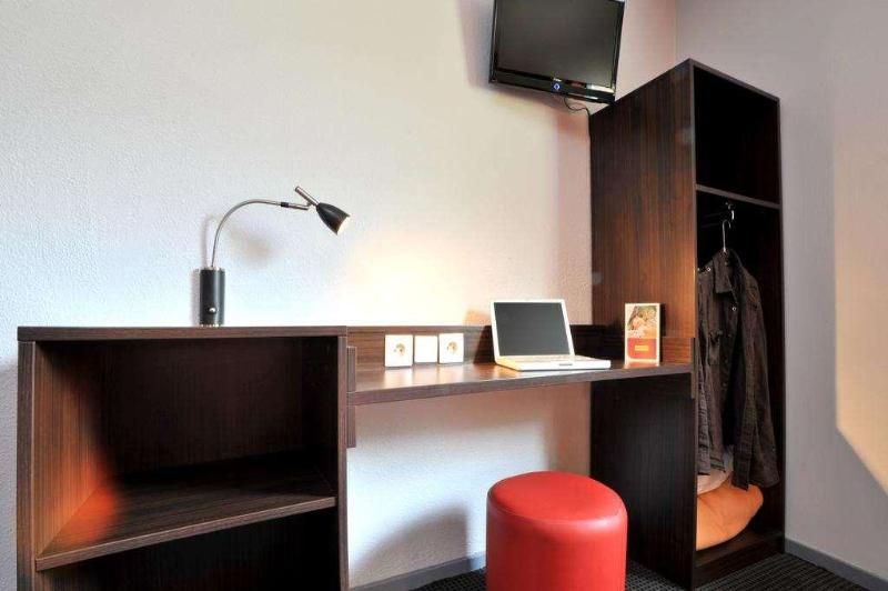 Brit Hotel Saint-Quentin 2