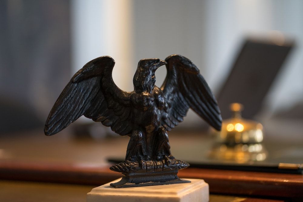 Aigle Noir Fontainebleau Mgallery 2