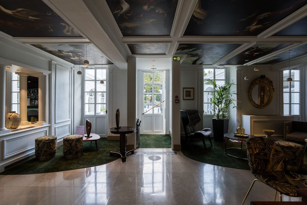 Aigle Noir Fontainebleau Mgallery 3
