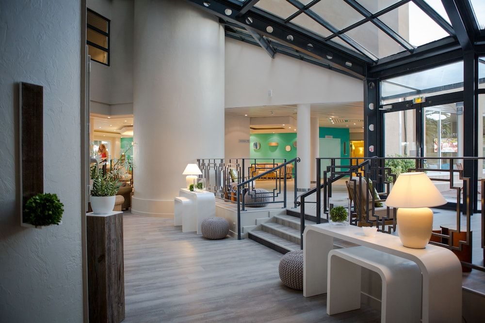 Mercure Thalasso and Spa Port Frejus 3