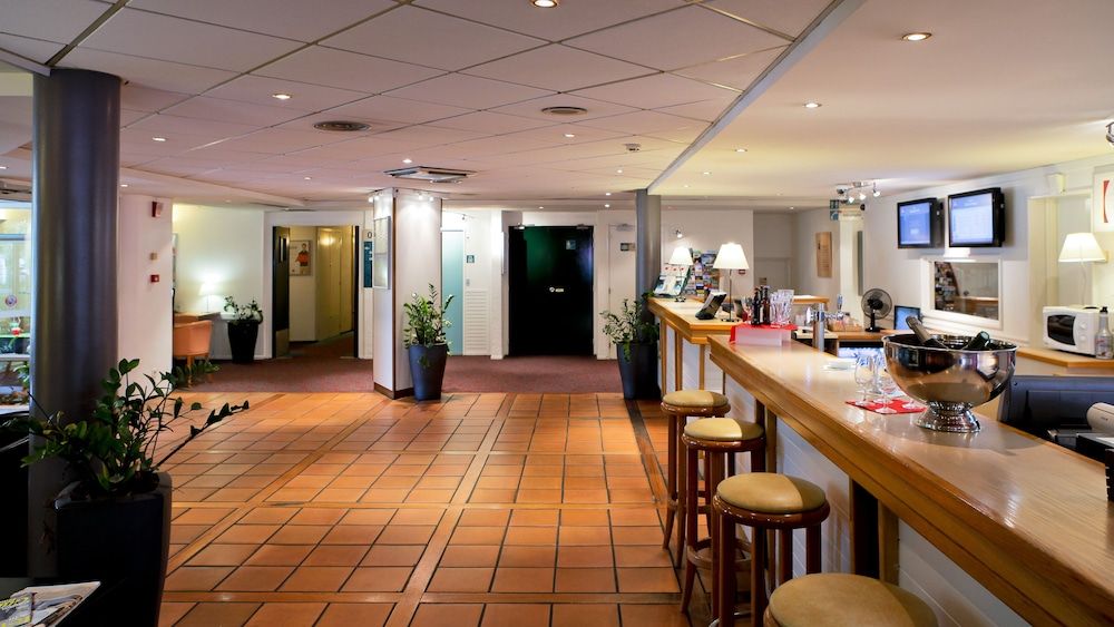 ibis Grenoble Université 2