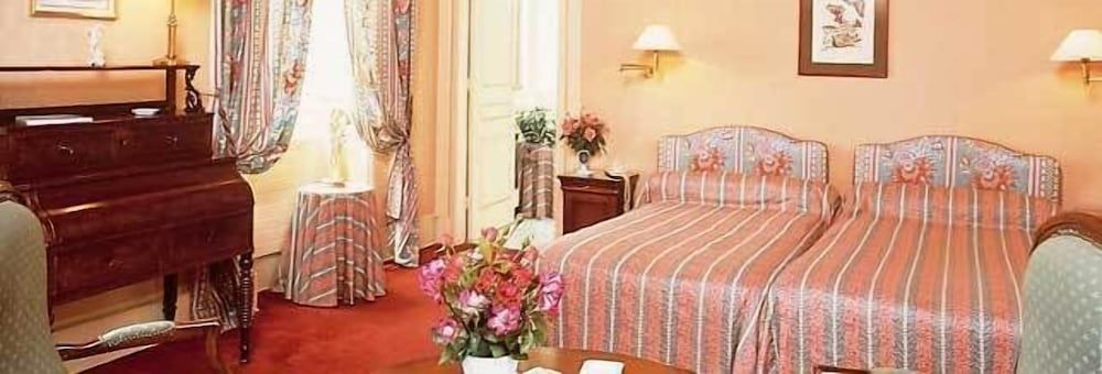 Château de Larroque 3