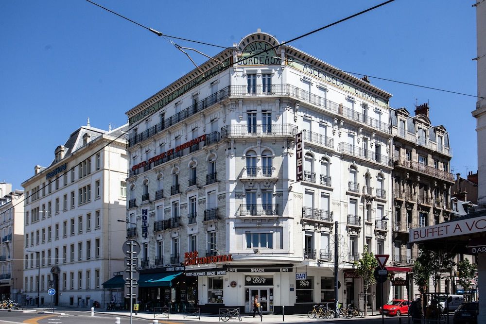 BRIT HOTEL CONFORT Suisse et Bordeaux 3 estrellas en Grenoble