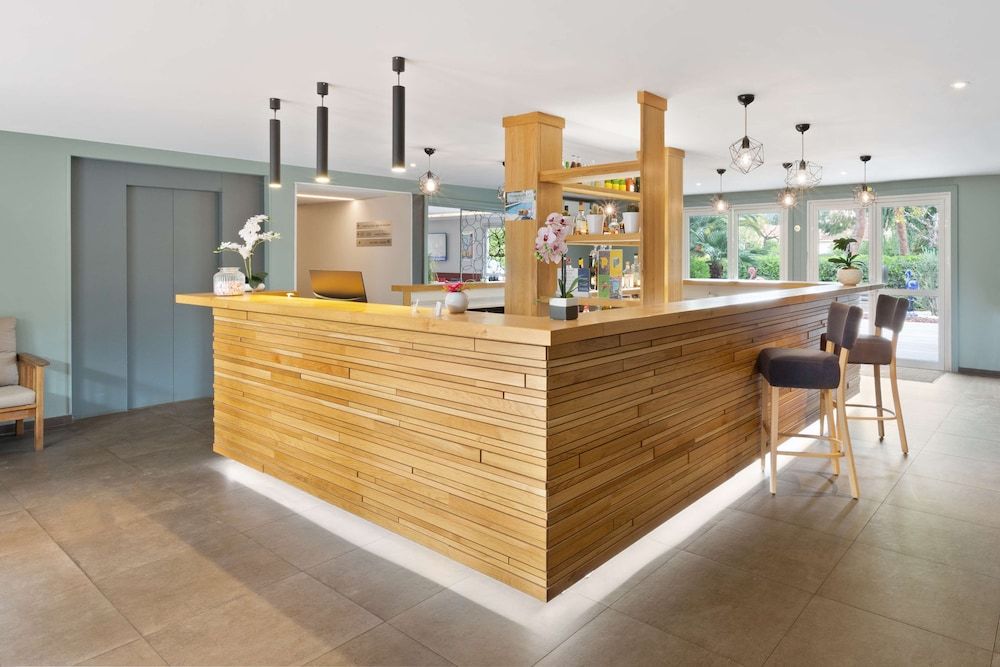 Best Western Plus Hotel Hyeres Cote D'azur, Hyeres 3