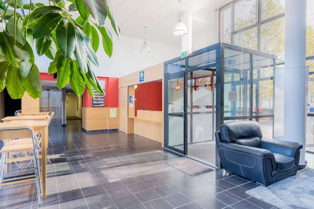 Comfort Suites Pau Idron 3