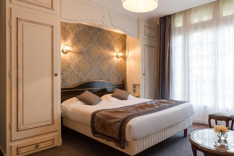 Chateau De Beaulieu 3