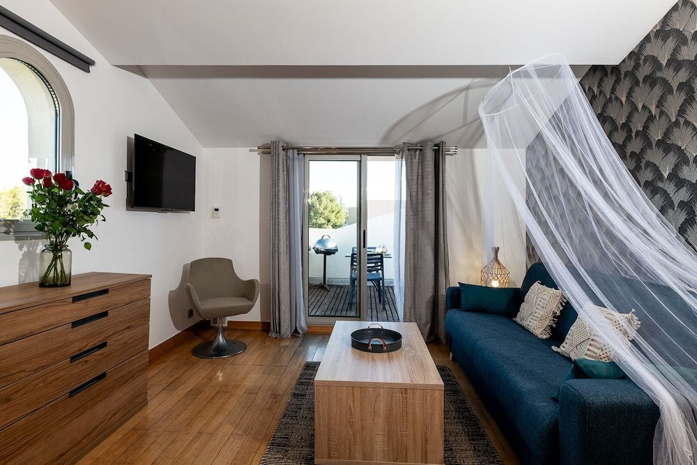 Top Floor Studio Le Nid d’Amour Mandara Beach 3