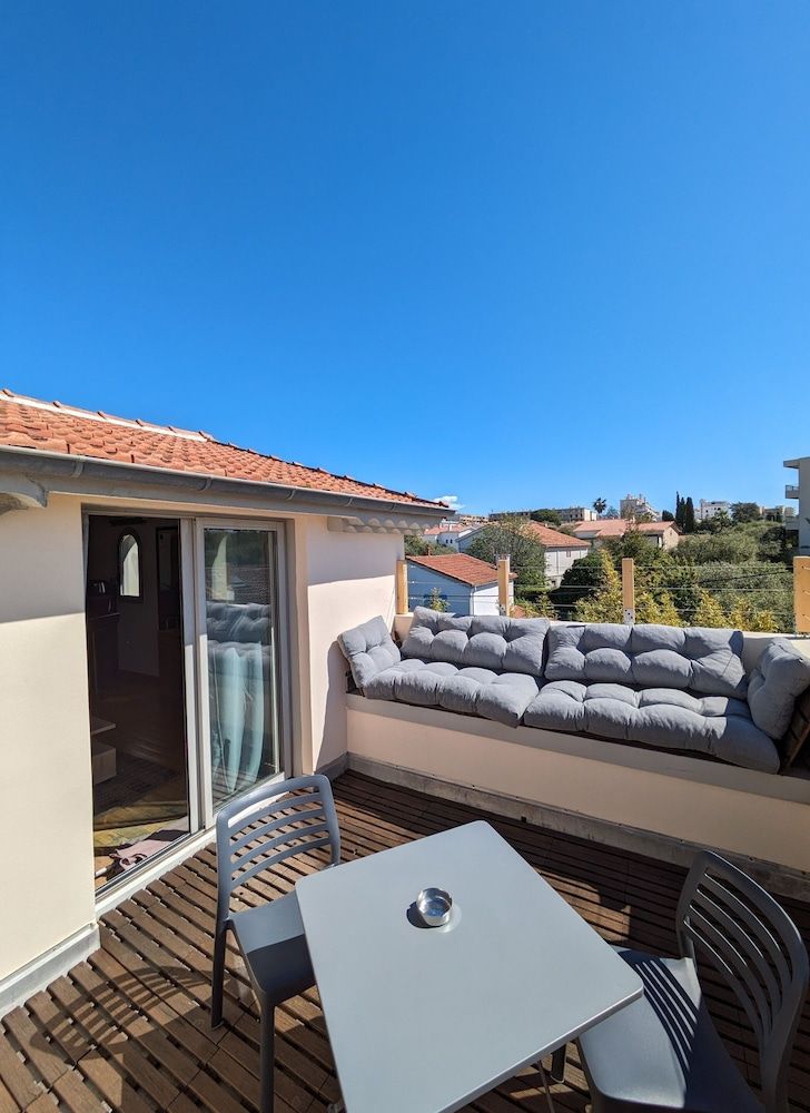 Top Floor Studio Le Nid d’Amour Mandara Beach 3 estrellas en Juan-les-Pins