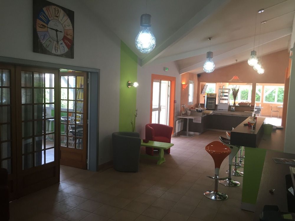 Brit Hotel Essentiel Troyes Aéroport 1