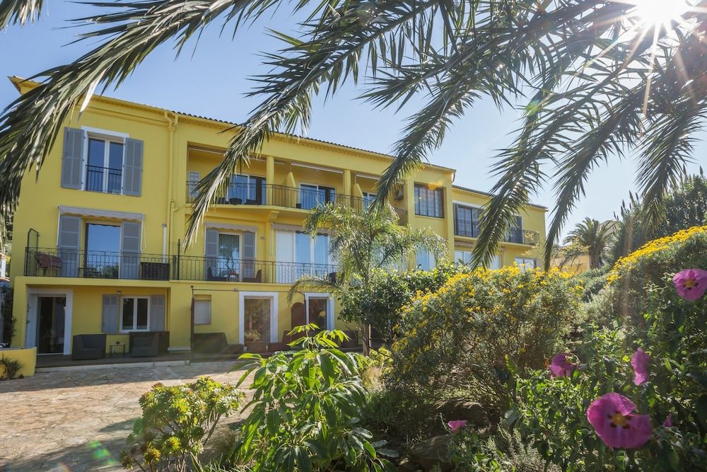 Hôtel de la Fossette 4 estrelas em Le Lavandou