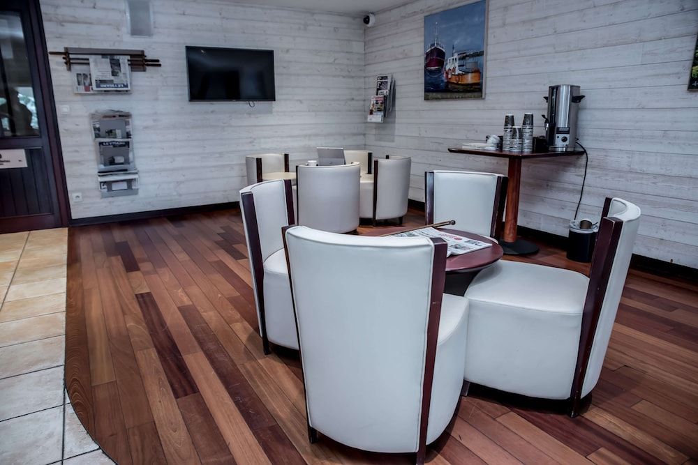 Hotel Kyriad Saint-Malo Ouest-Dinard 2