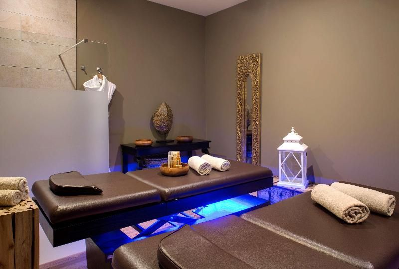 Grand Hotel des Sablettes Plage, Curio by Hilton 3