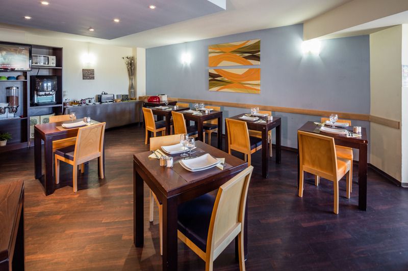 Mona Lisa Val'hotel 3 estrelas em La Valette-du-Var